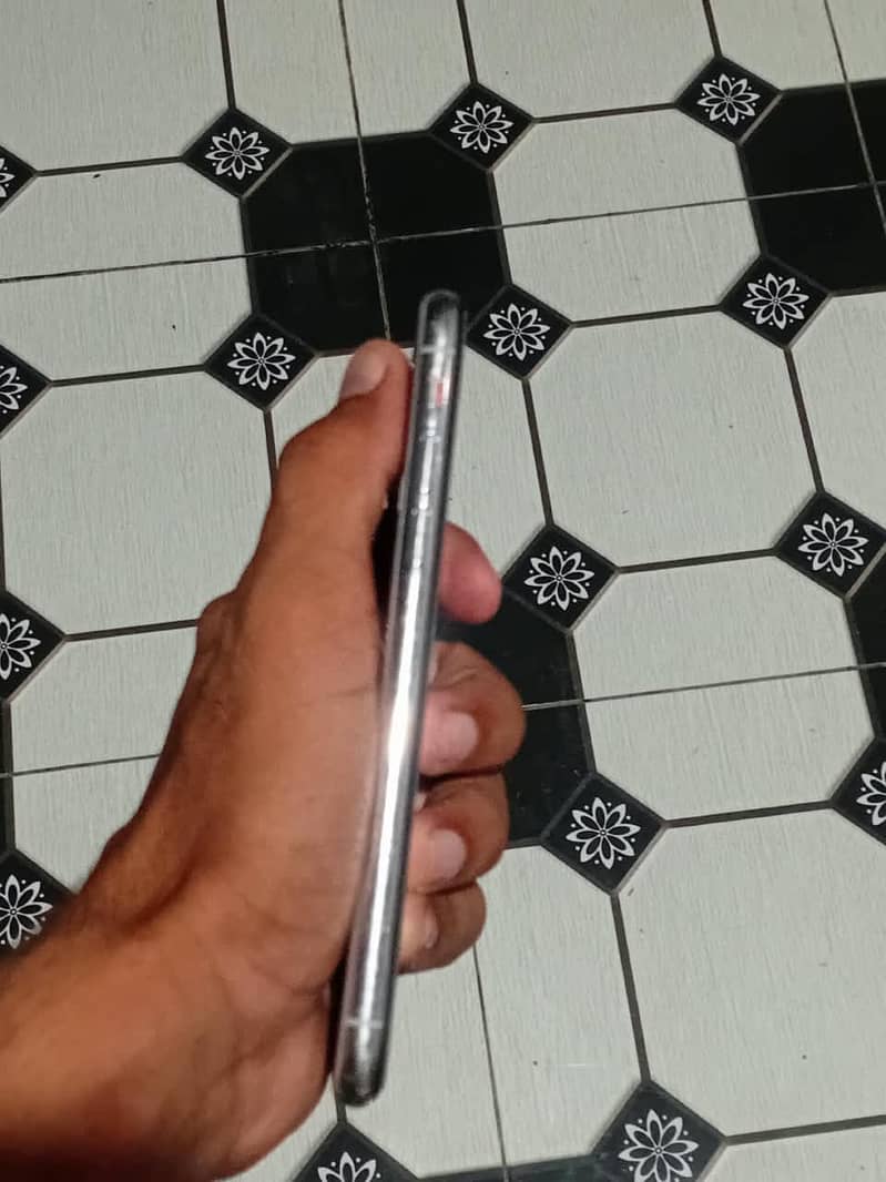 Apple iPhone X 1