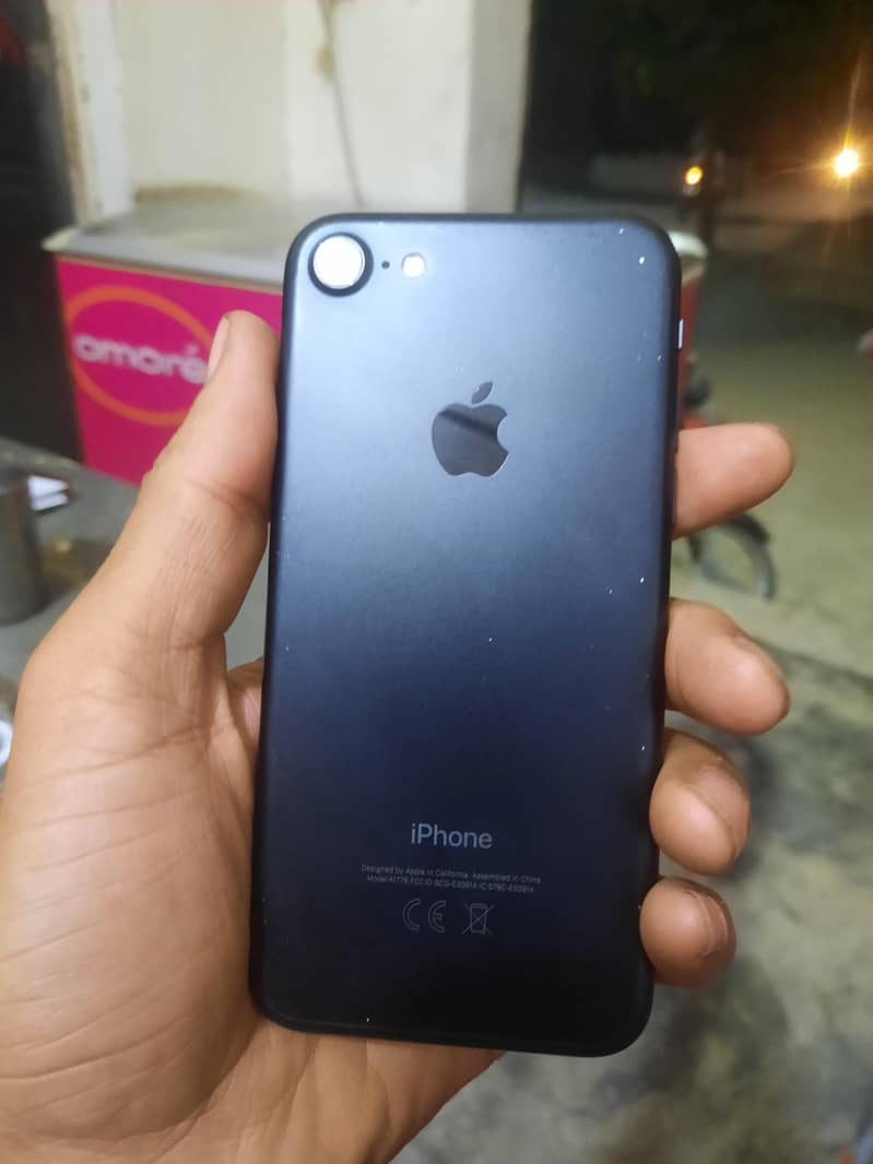 Apple iPhone 7 4