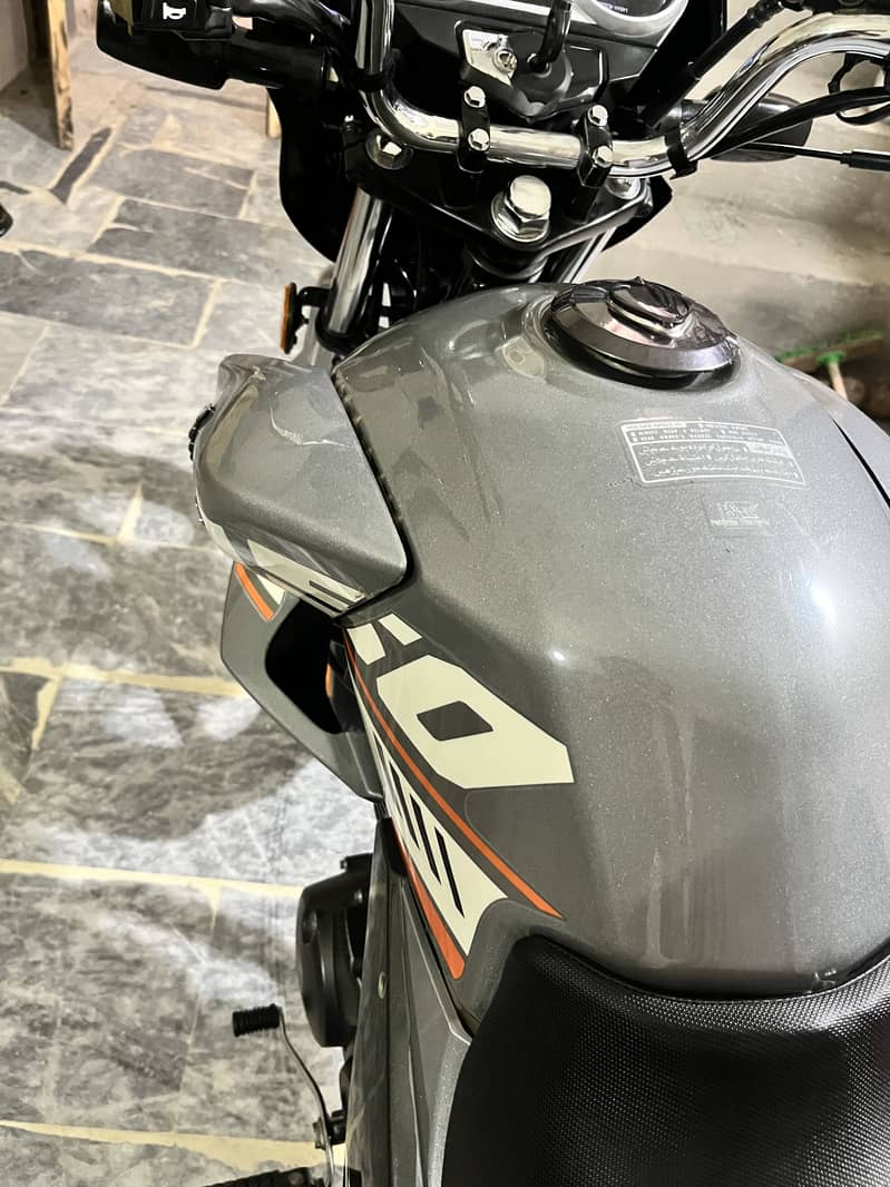 Honda CB150F 9