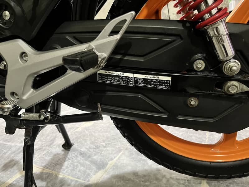 Honda CB150F 10