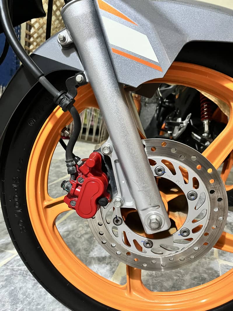 Honda CB150F 11