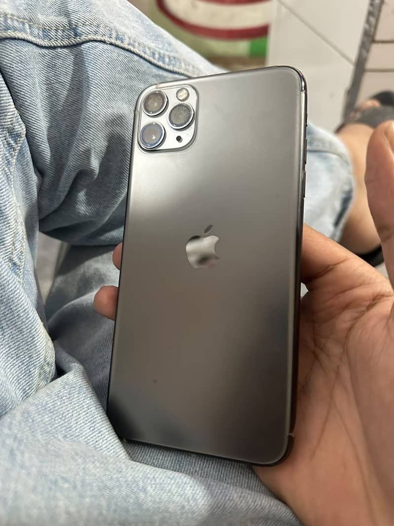Apple iPhone 11 Pro Max 0