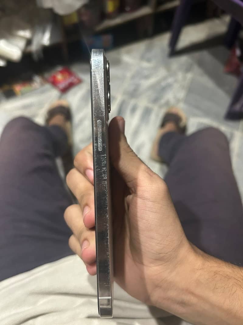 Apple iPhone 12 Pro Max 4