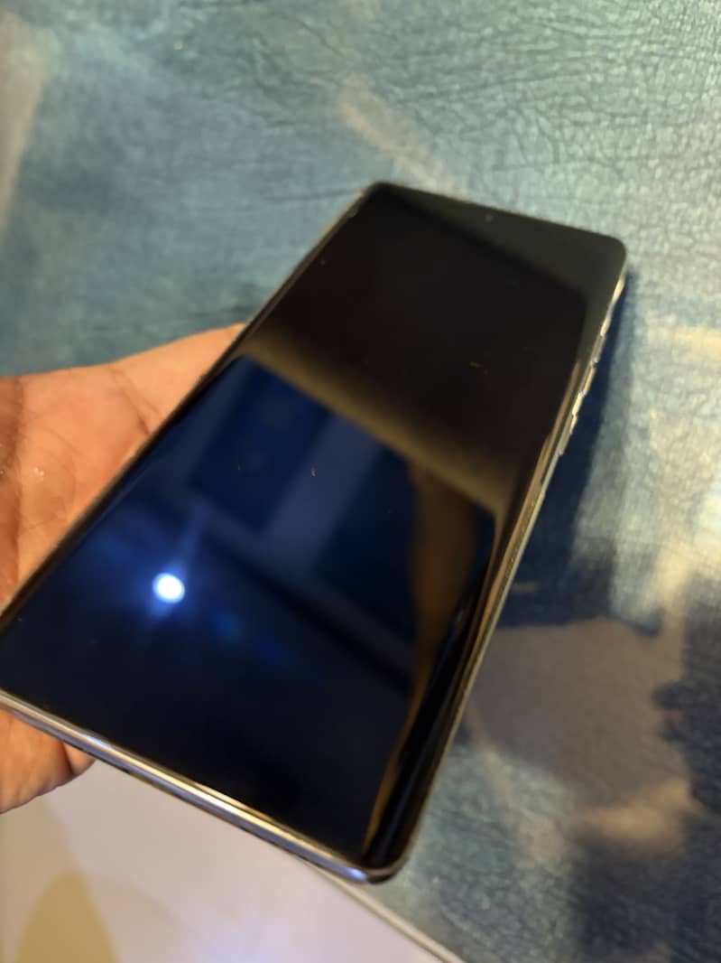 Tecno CAMON 40 Pro 1