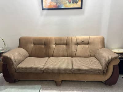 7 Seater sofa set almost new condition