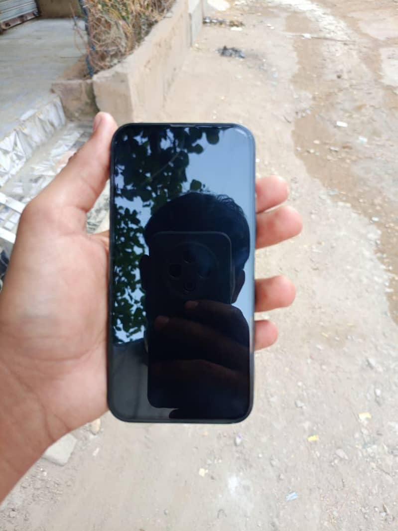 Apple iPhone 14 3