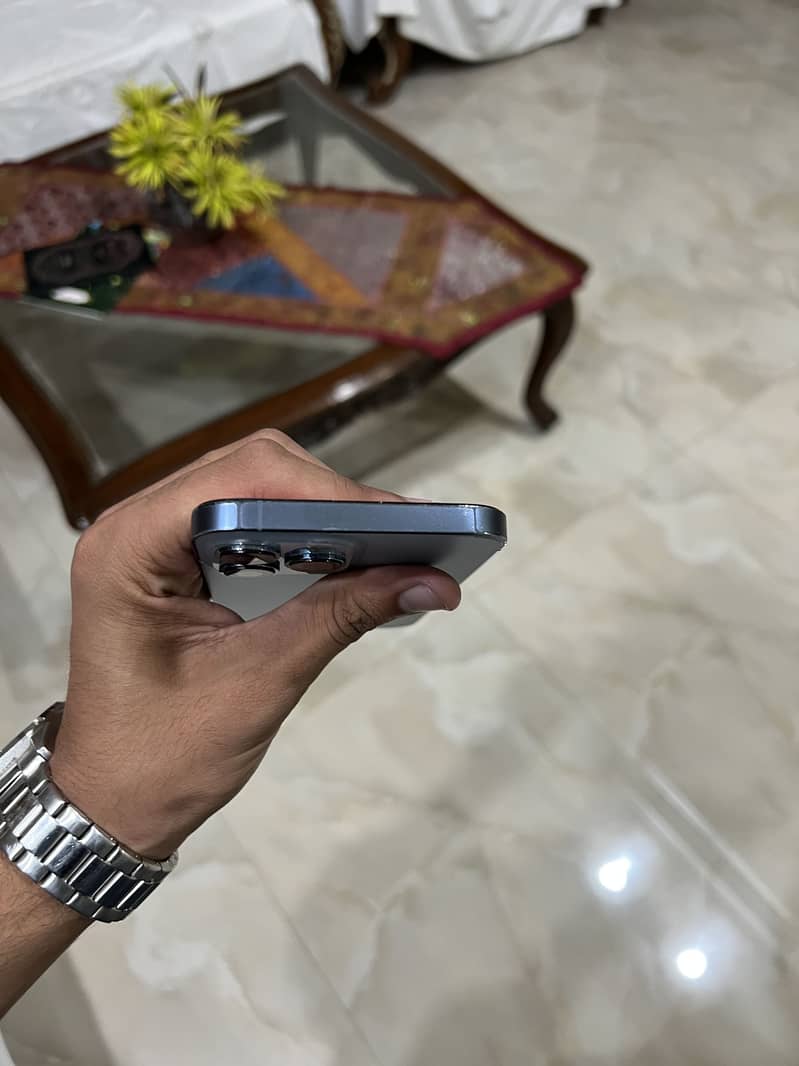 Apple iPhone 13 Pro Max 2