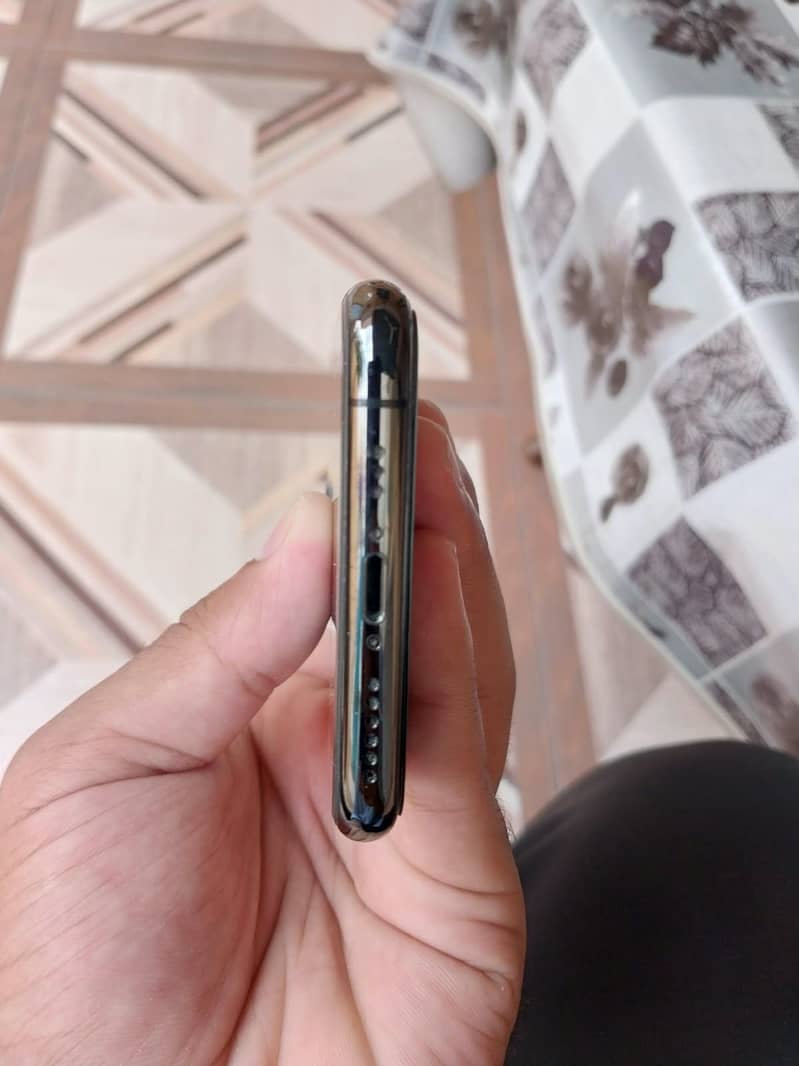 Apple iPhone 11 Pro 5