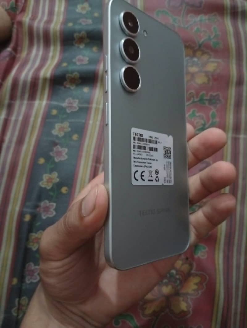 Tecno spark 40pro 0