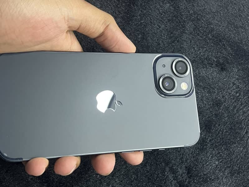 Apple iPhone 13 3