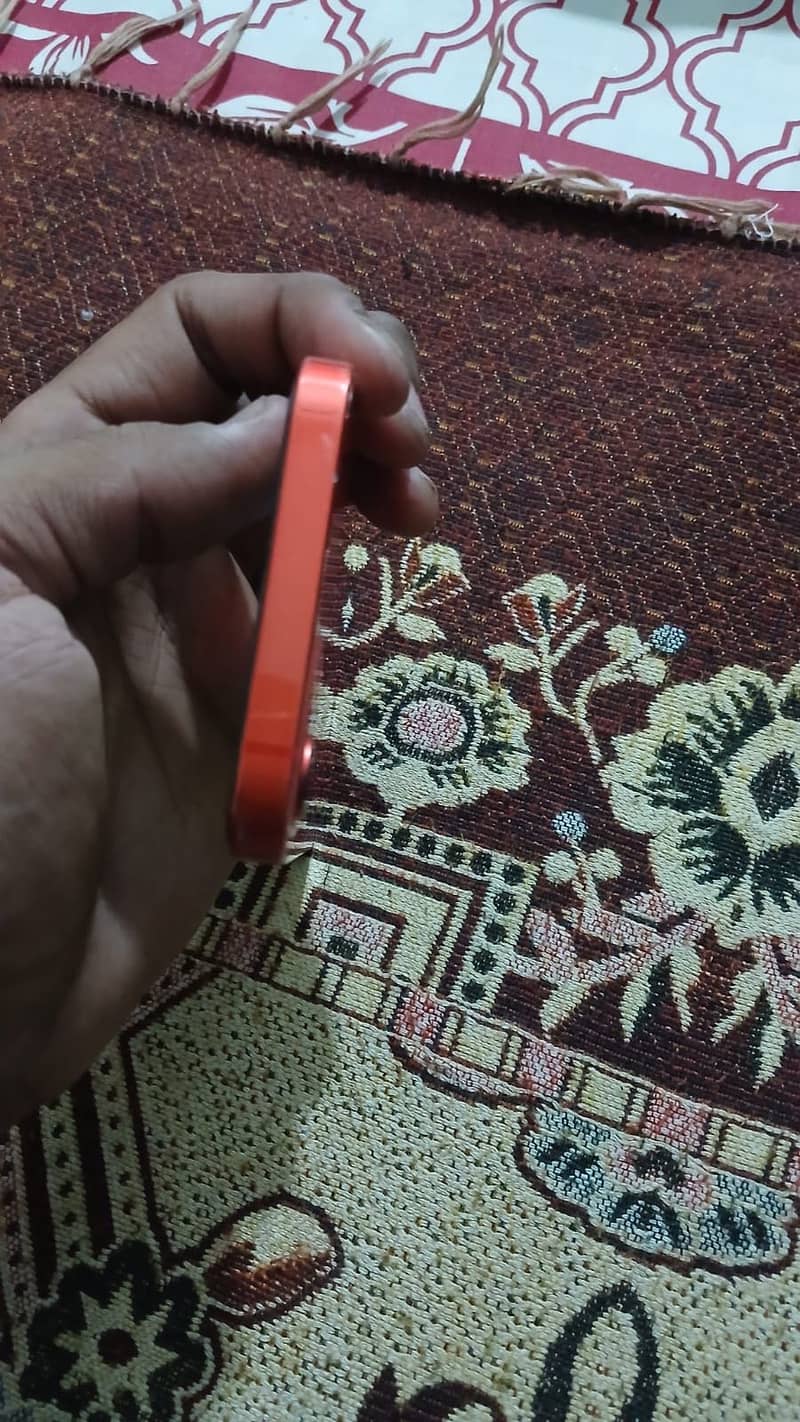 Apple iPhone 12 3