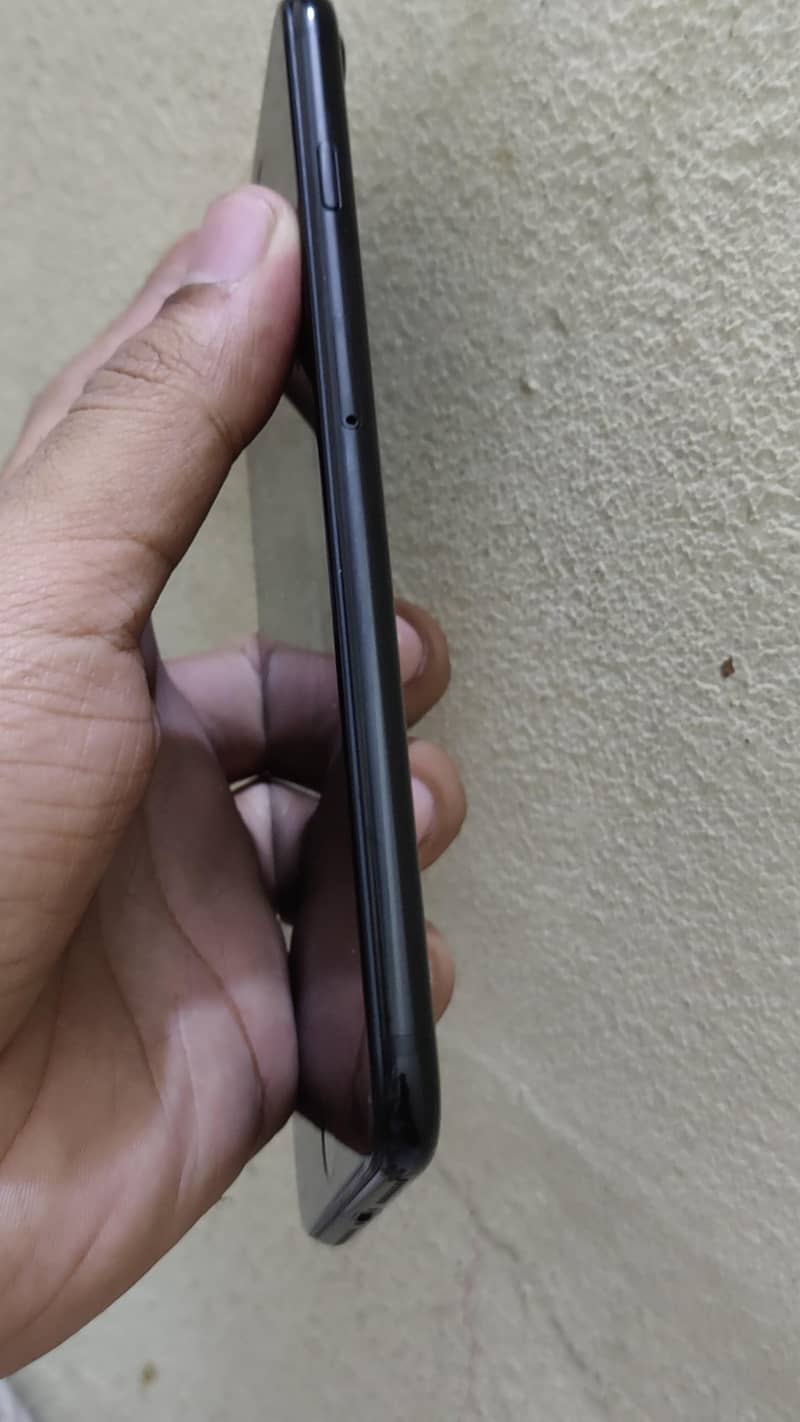 Apple iPhone 7 Plus 2