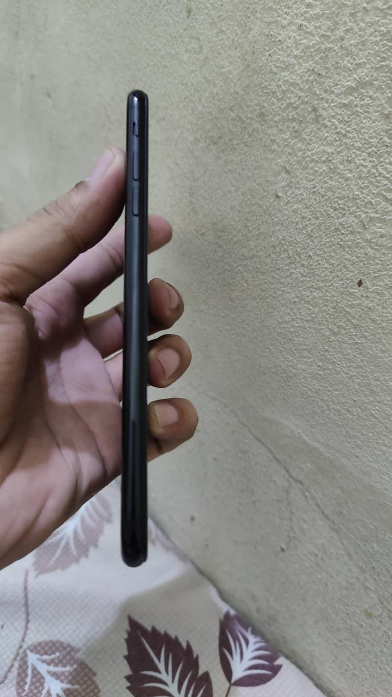 Apple iPhone 7 Plus 3