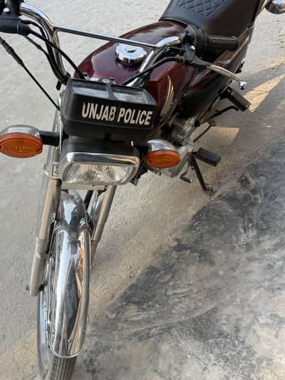 Honda 125 speshal edishan