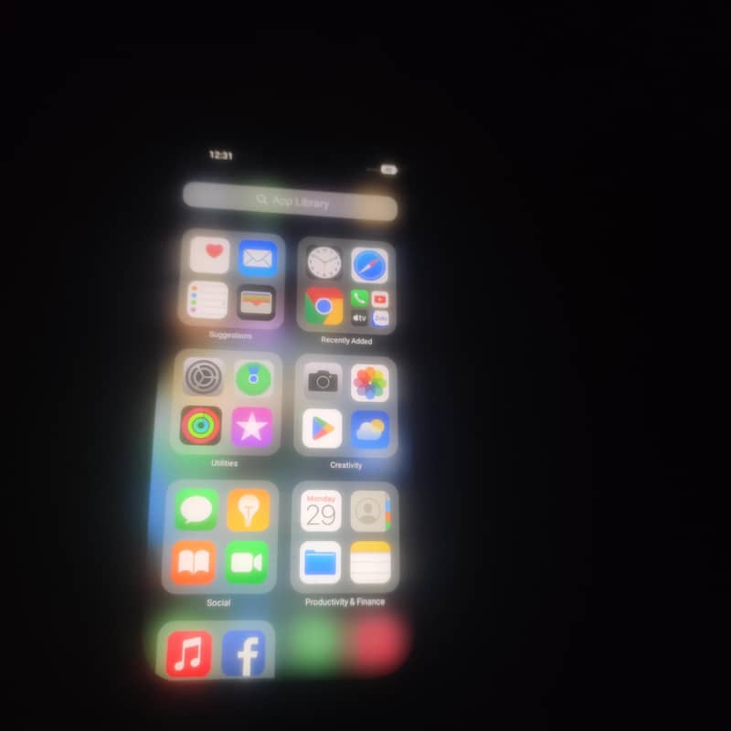 Apple iPhone 16 Pro Max 2