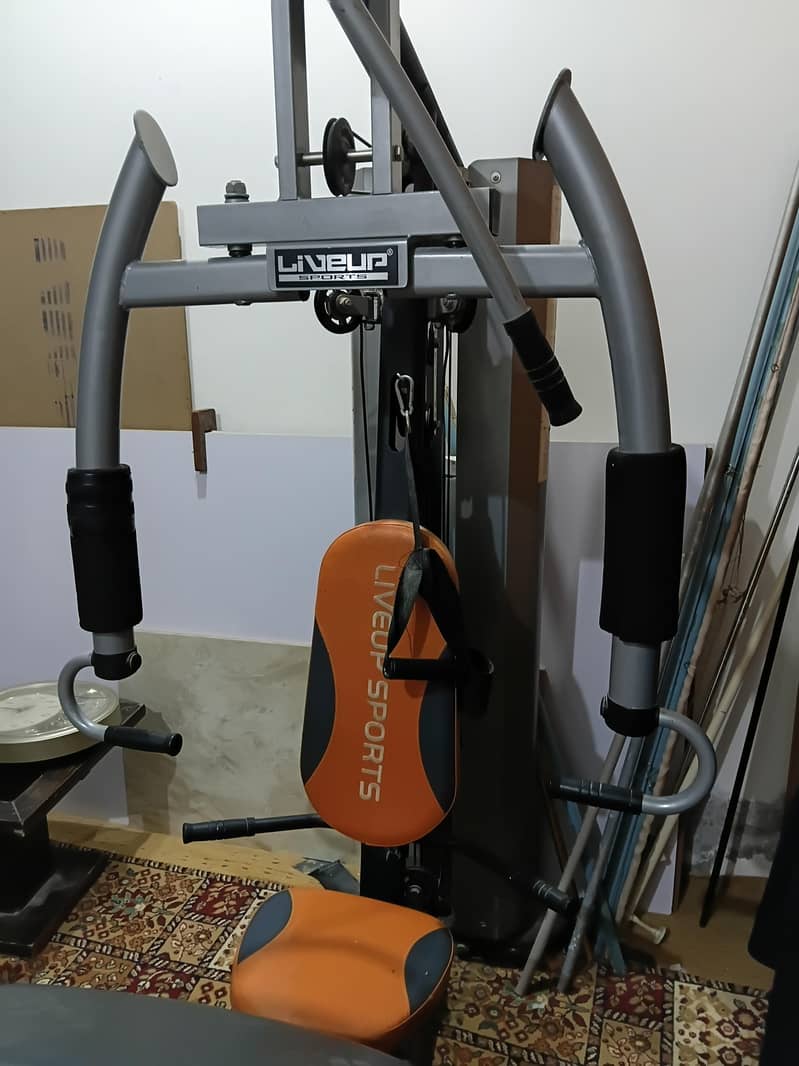 Hoom Gym. . . 4