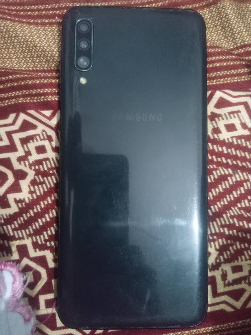 Samsung Mobile A70 0