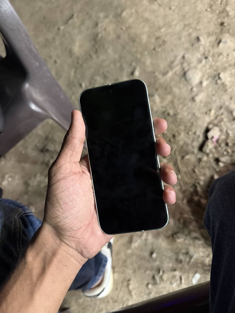 Google Pixel 9 5