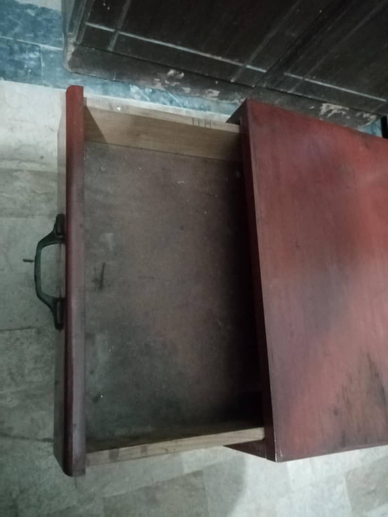 SINGLE MINI CABINET 3