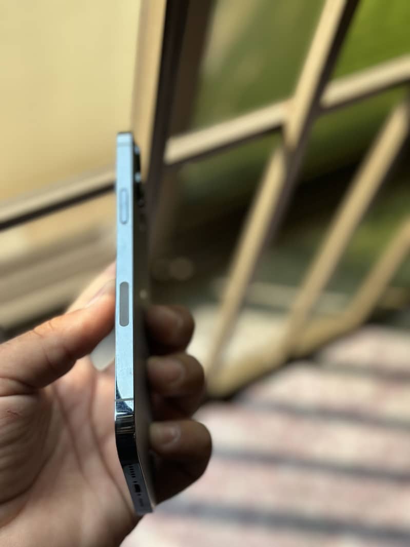 Apple iPhone 12 Pro Max 3