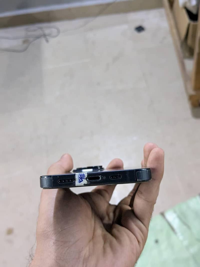 Apple iPhone 14 5