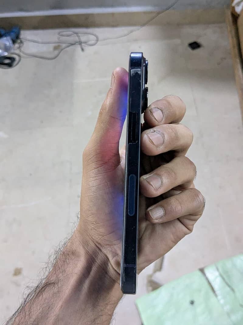Apple iPhone 14 7