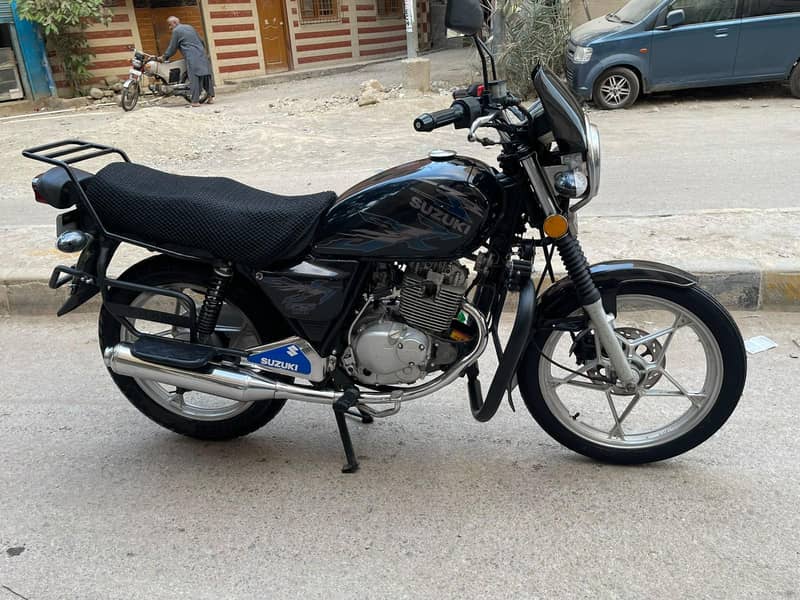 GS 150 Suzuki SE - Standard Bikes - 1120698161