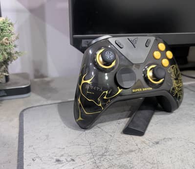 Apex 5 Dragon ball Z edition with pouch