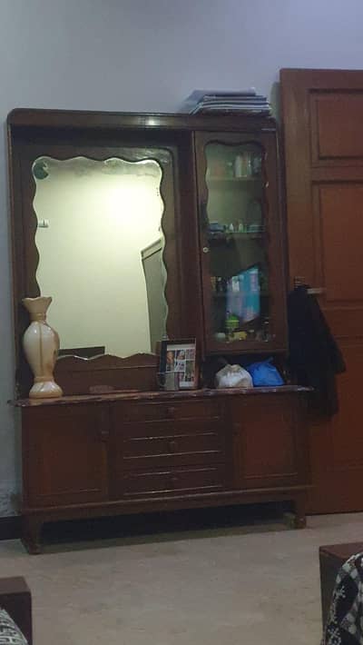 dressing table