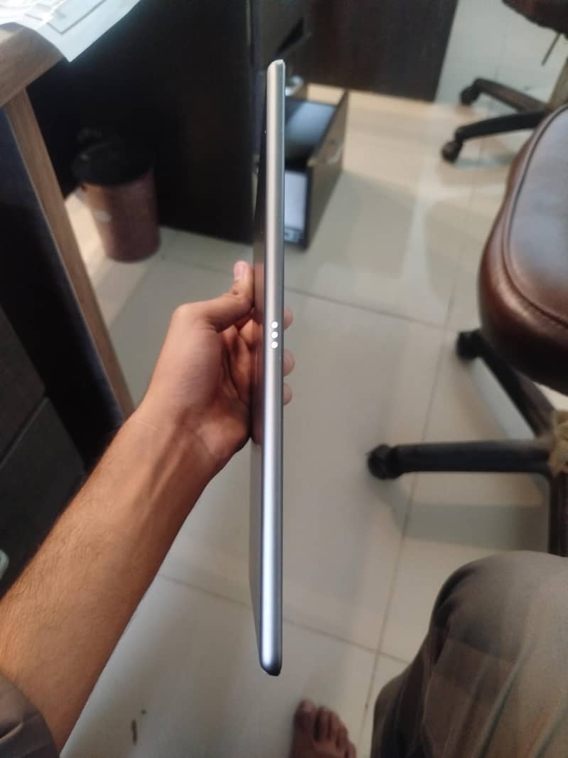 APPLE IPAD 9th Generation 4
