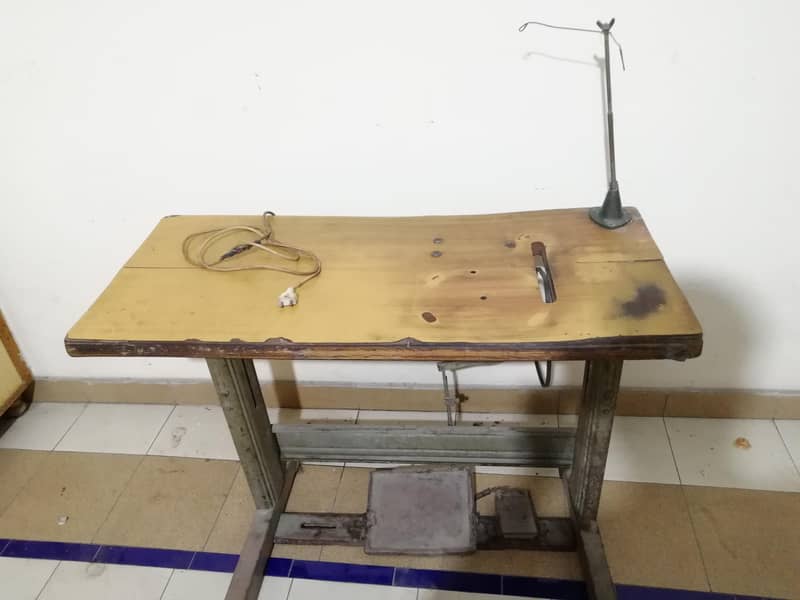 overlock machine table 0