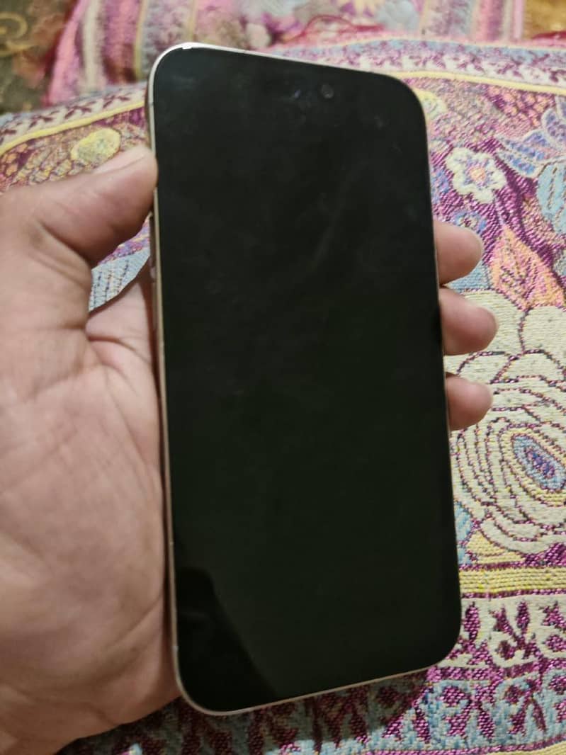 Apple iPhone 15 Pro 2