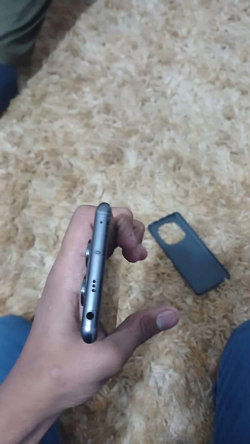 Xiaomi Redmi Note 14 Pro 5