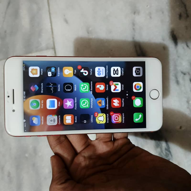 Apple iPhone 7 Plus 1