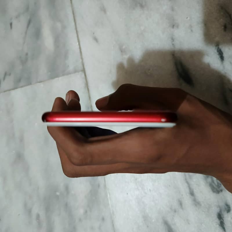 Apple iPhone 7 Plus 6