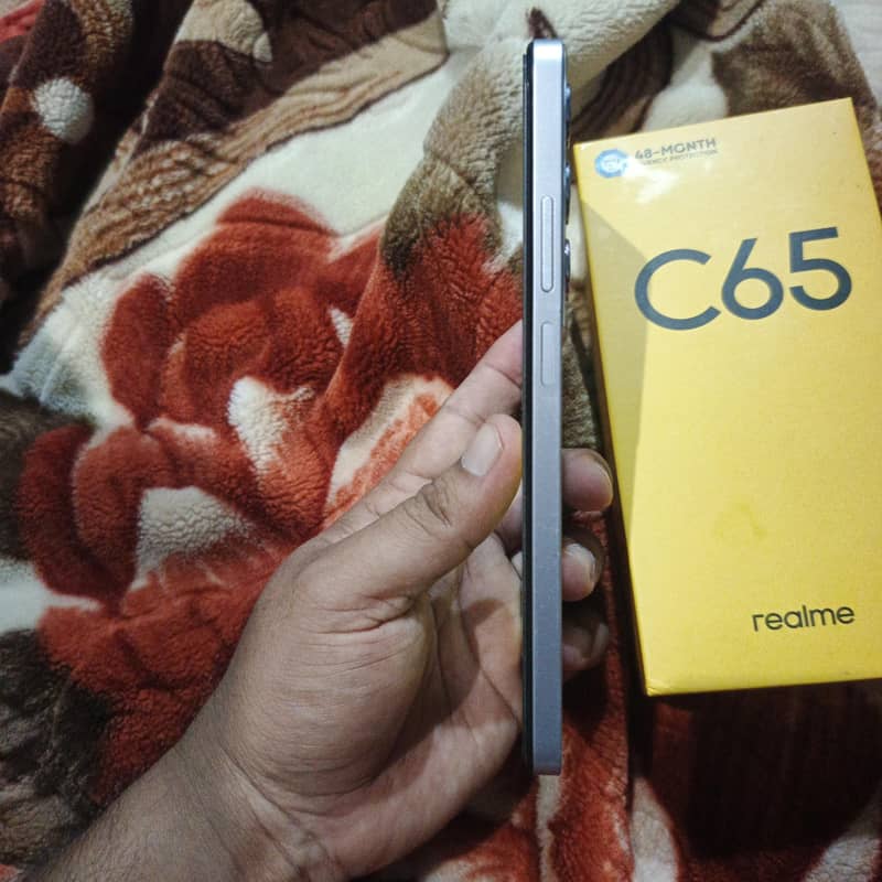Realme C65 3