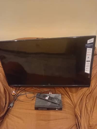 chenghongruba led tv with voice remote orgnail+2dish with 4lnb+reciver