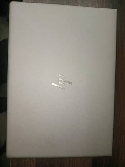 **HP EliteBook 840 G5