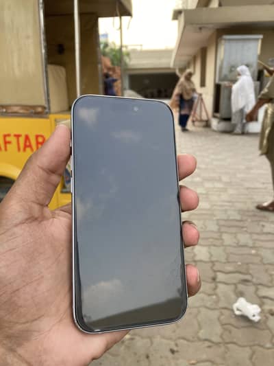 Apple iPhone 15