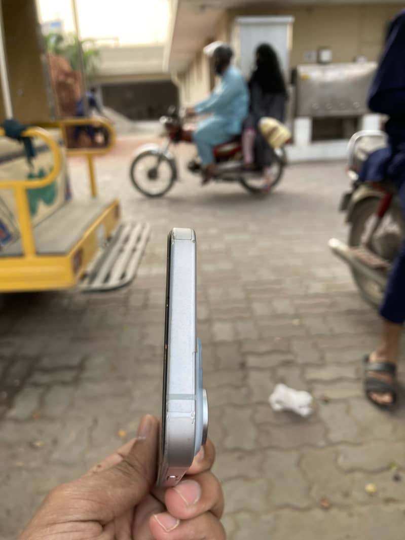 Apple iPhone 15 1