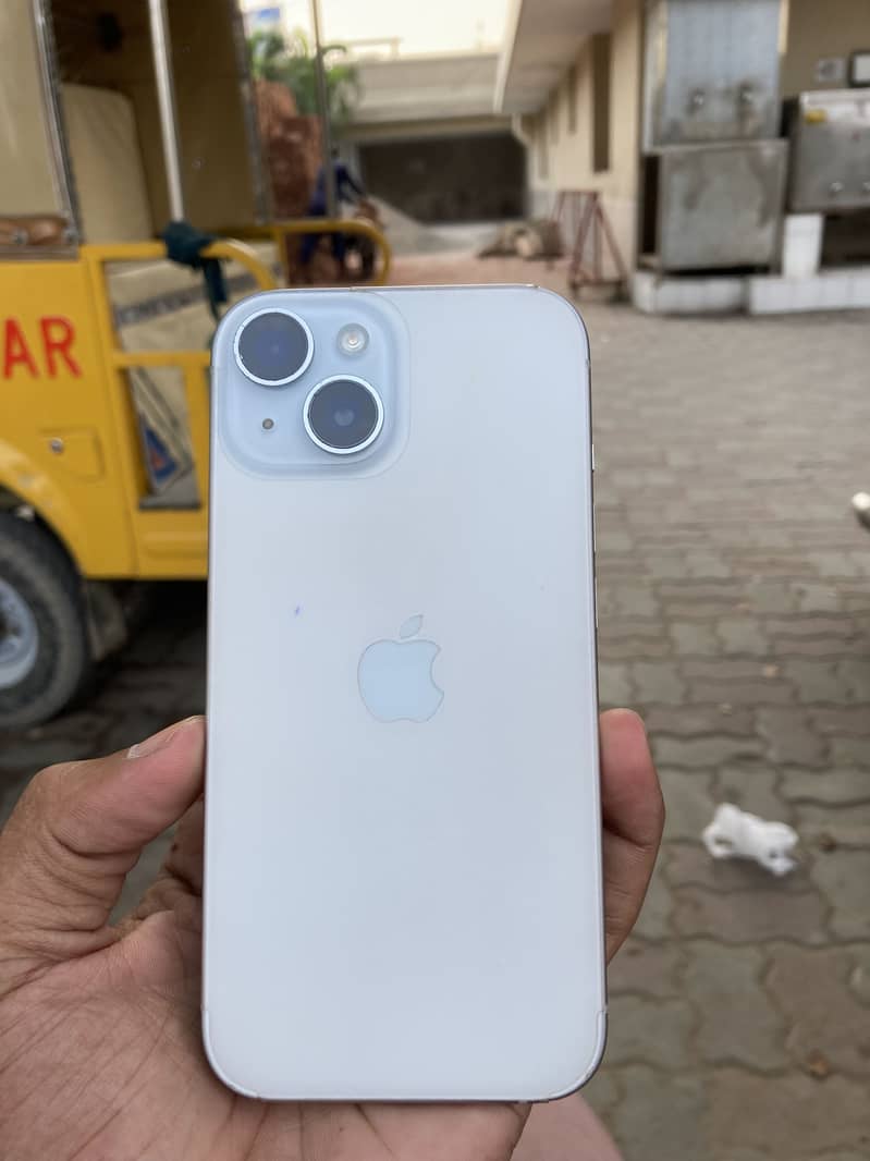 Apple iPhone 15 5