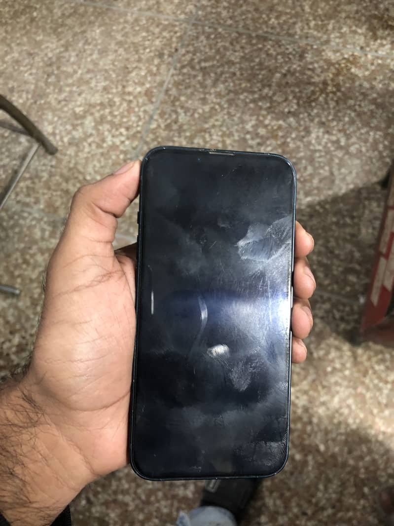 Apple iPhone 13 6