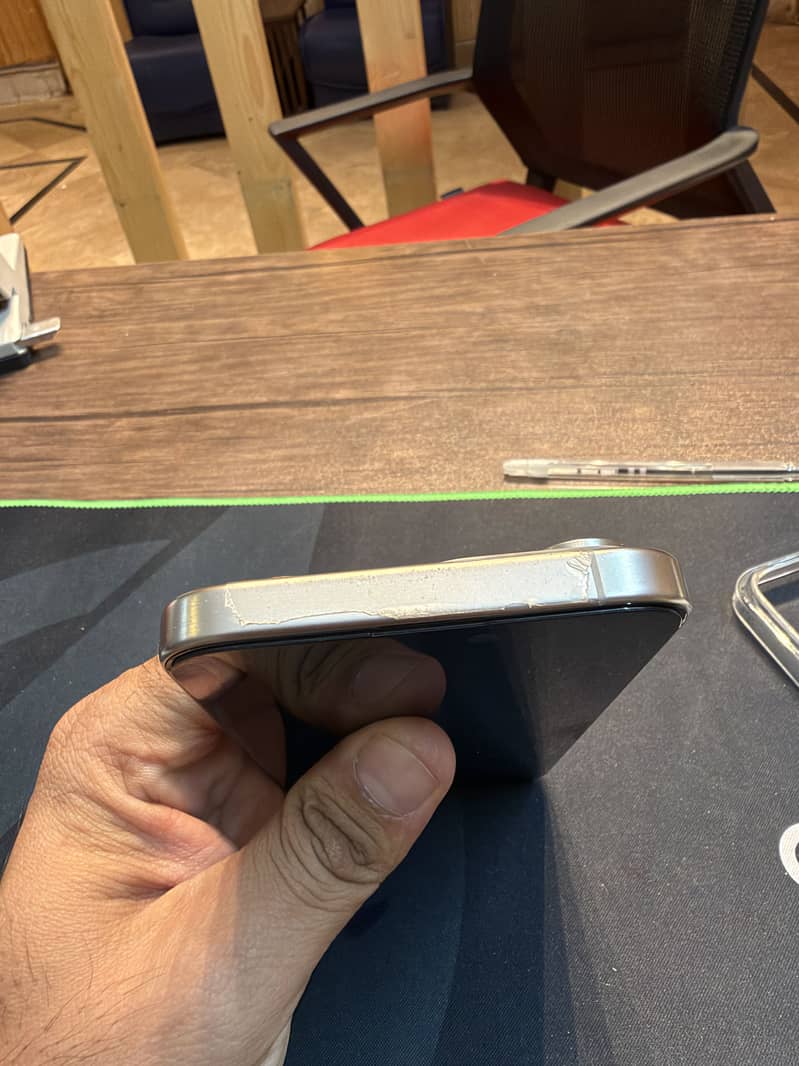 Apple iPhone 15 Pro Max 1