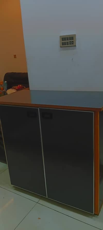Modern Wooden Storage Cabinet / 2-Door Sideboard Counter