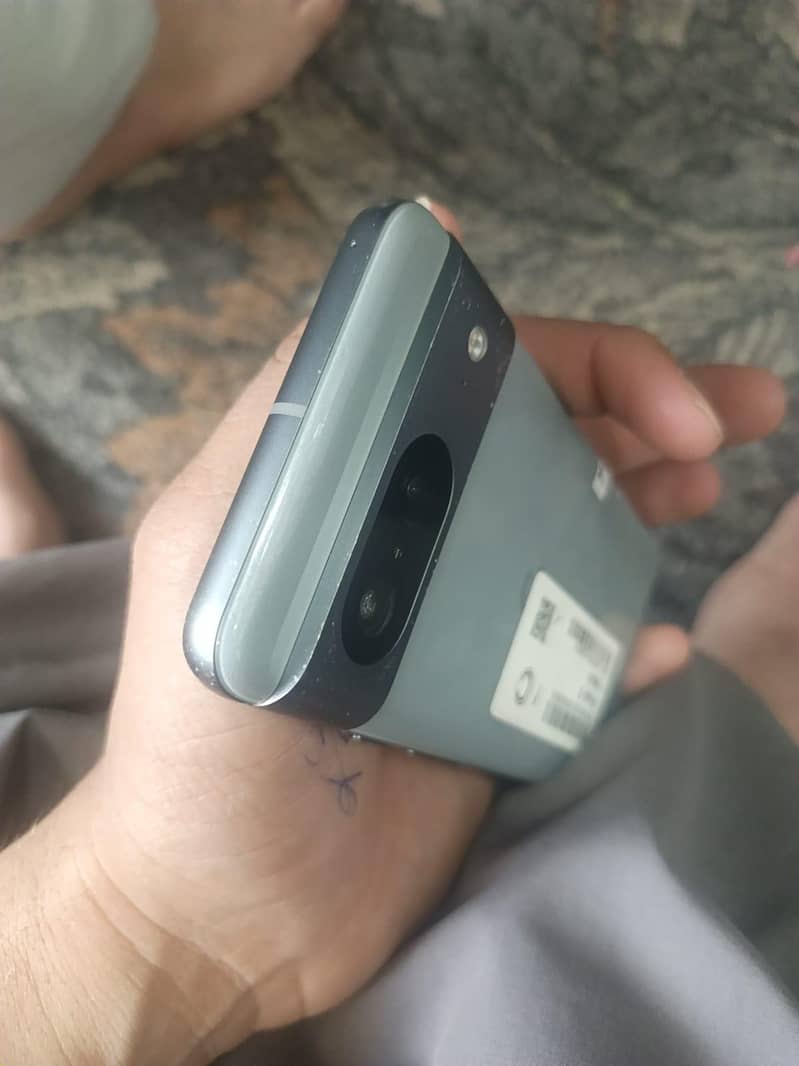 Google Pixel 8 1