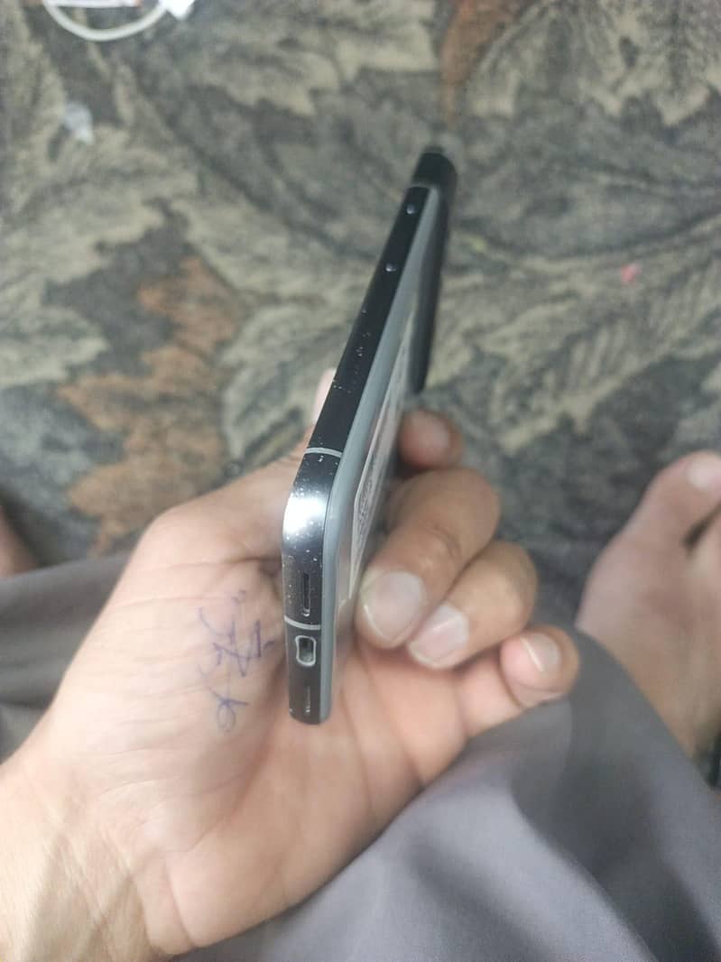 Google Pixel 8 3