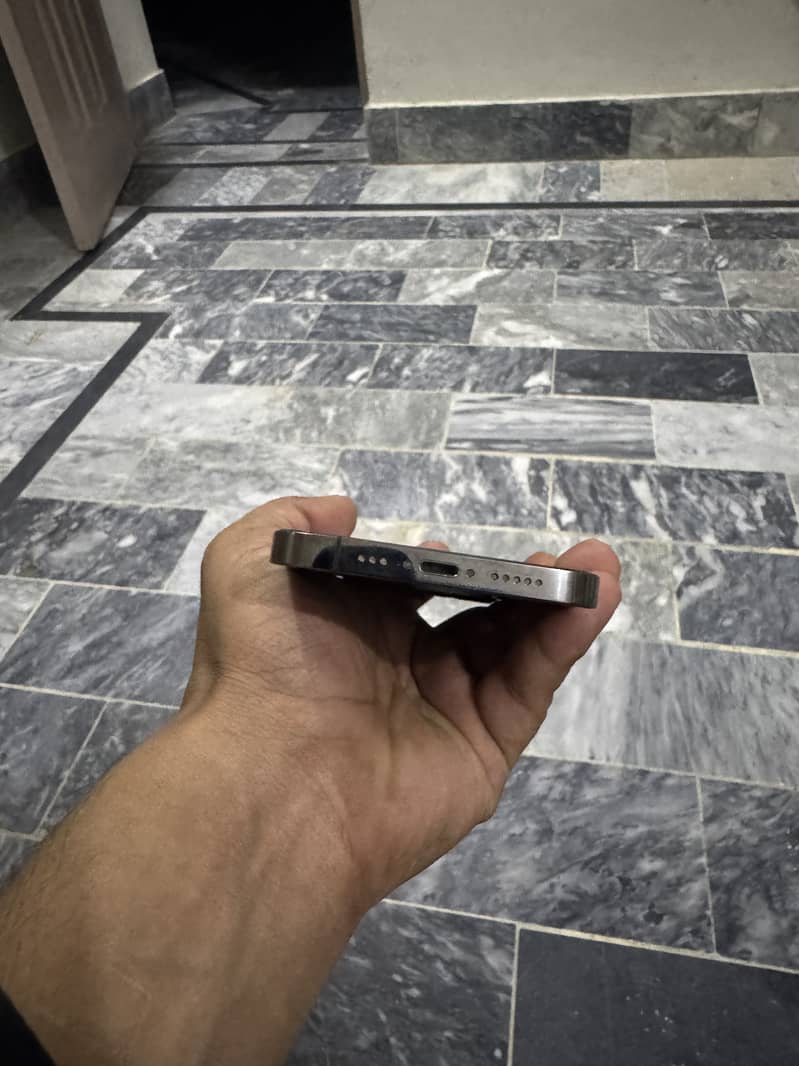 Apple iPhone 12 Pro 4