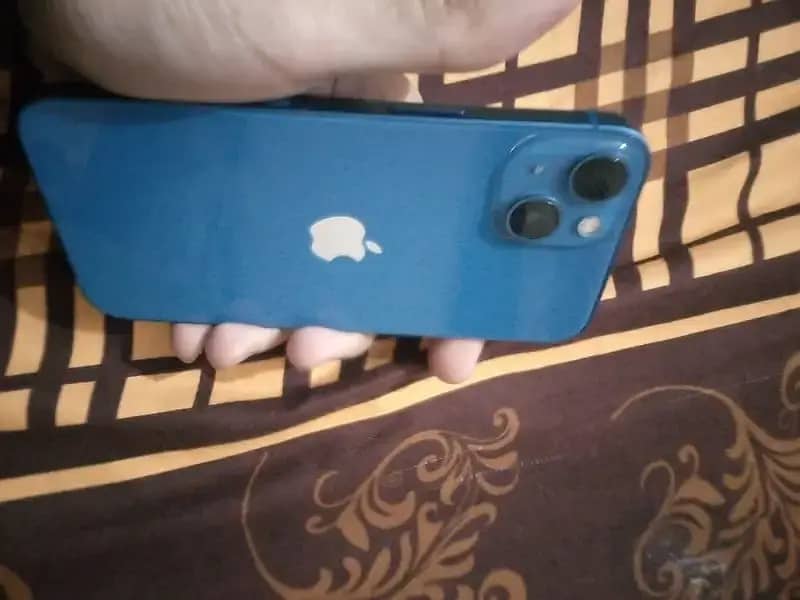 Apple iPhone 13 1