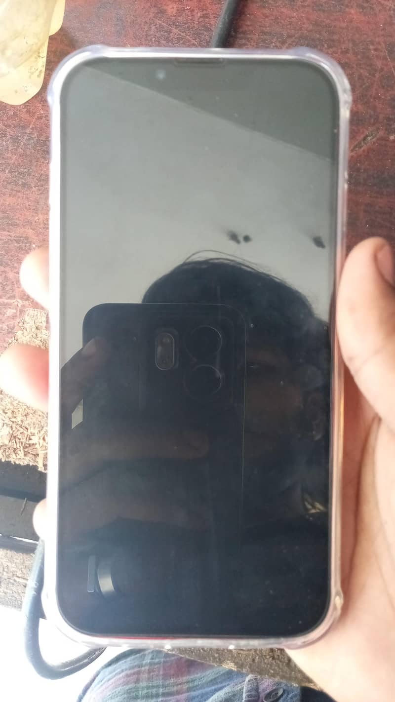 Apple iPhone 13 6