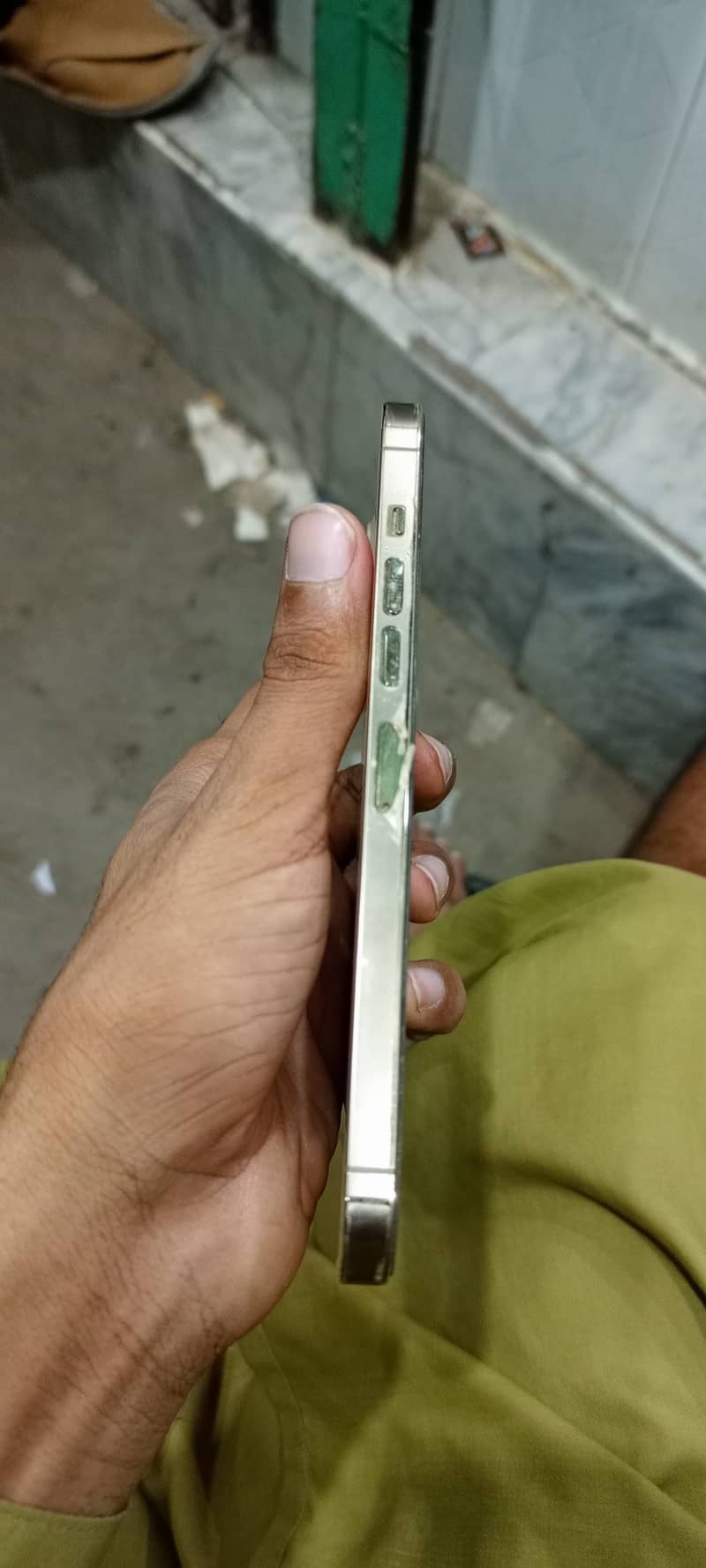 Apple iPhone 13 Pro Max 2
